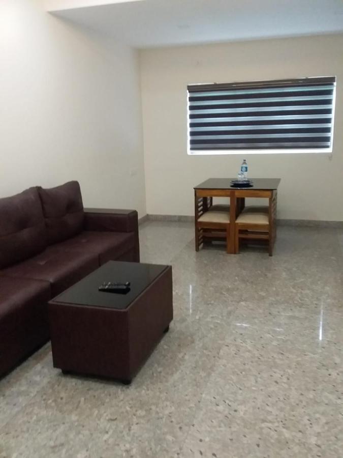 Redbell Suites Residency Kondotty Exterior foto